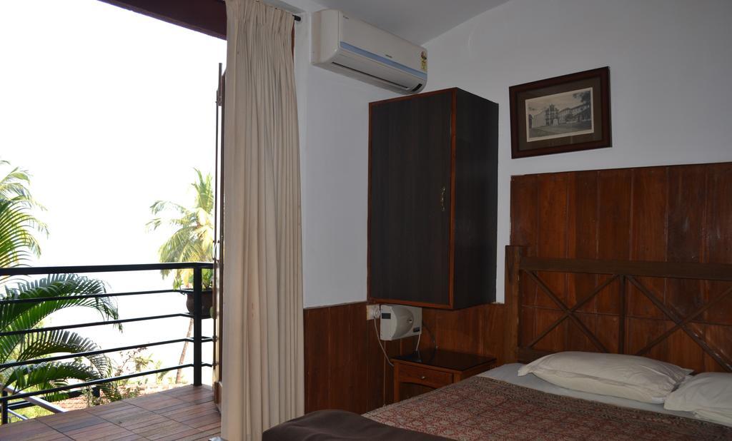 Casa Tropicana - Hotel & Homestays Panaji Bilik gambar